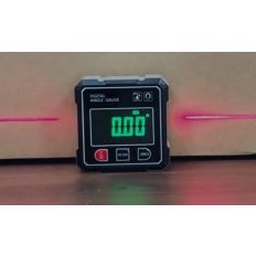 DIGITALE MAGNETISCHE WASSERWAAGE MIT BEIDSEITIGEM LASER